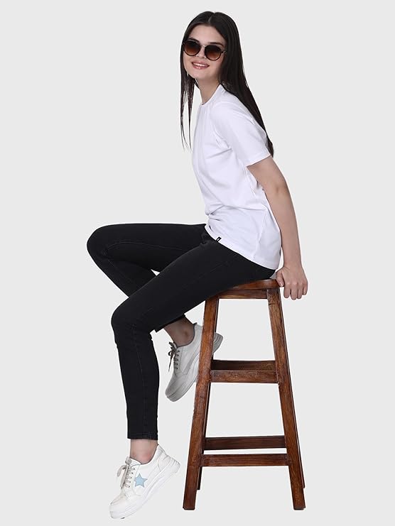 Womens White Plain Round Neck Tshirt