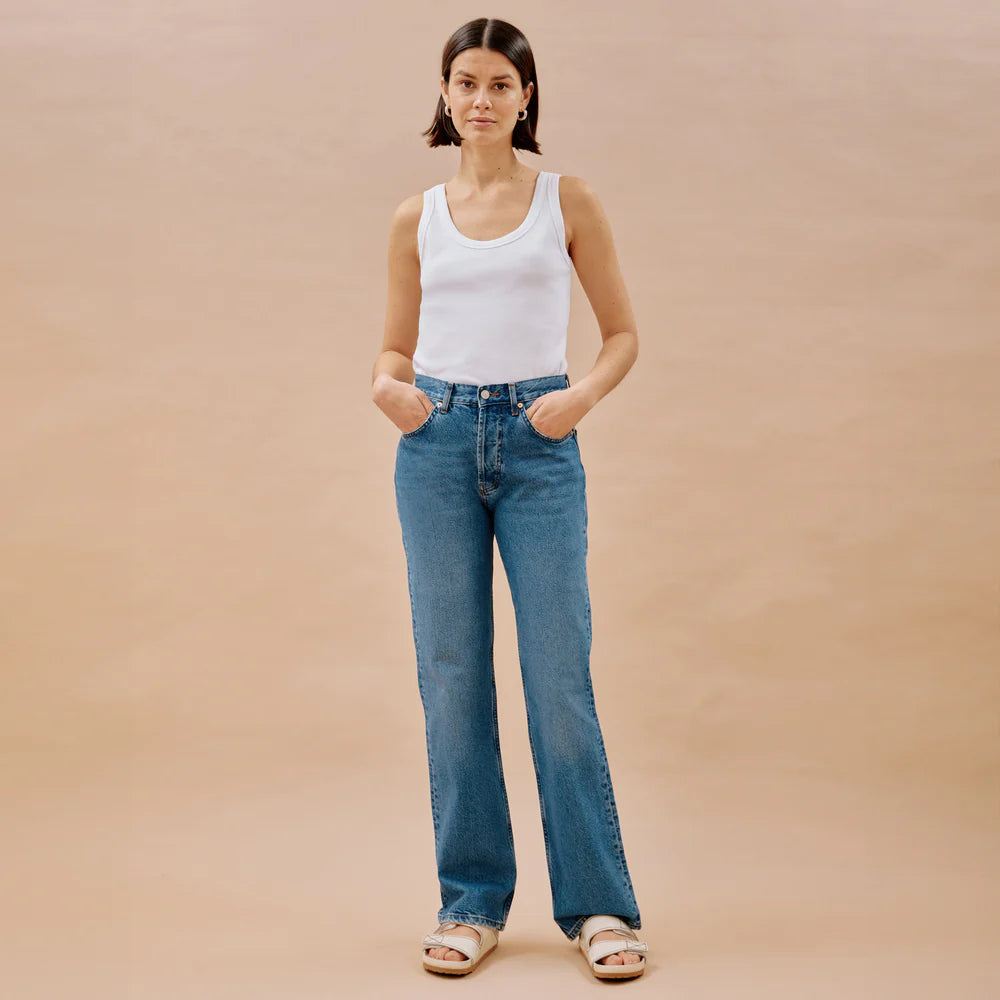 Womens Mid Blue 90's Straight Leg Jeans