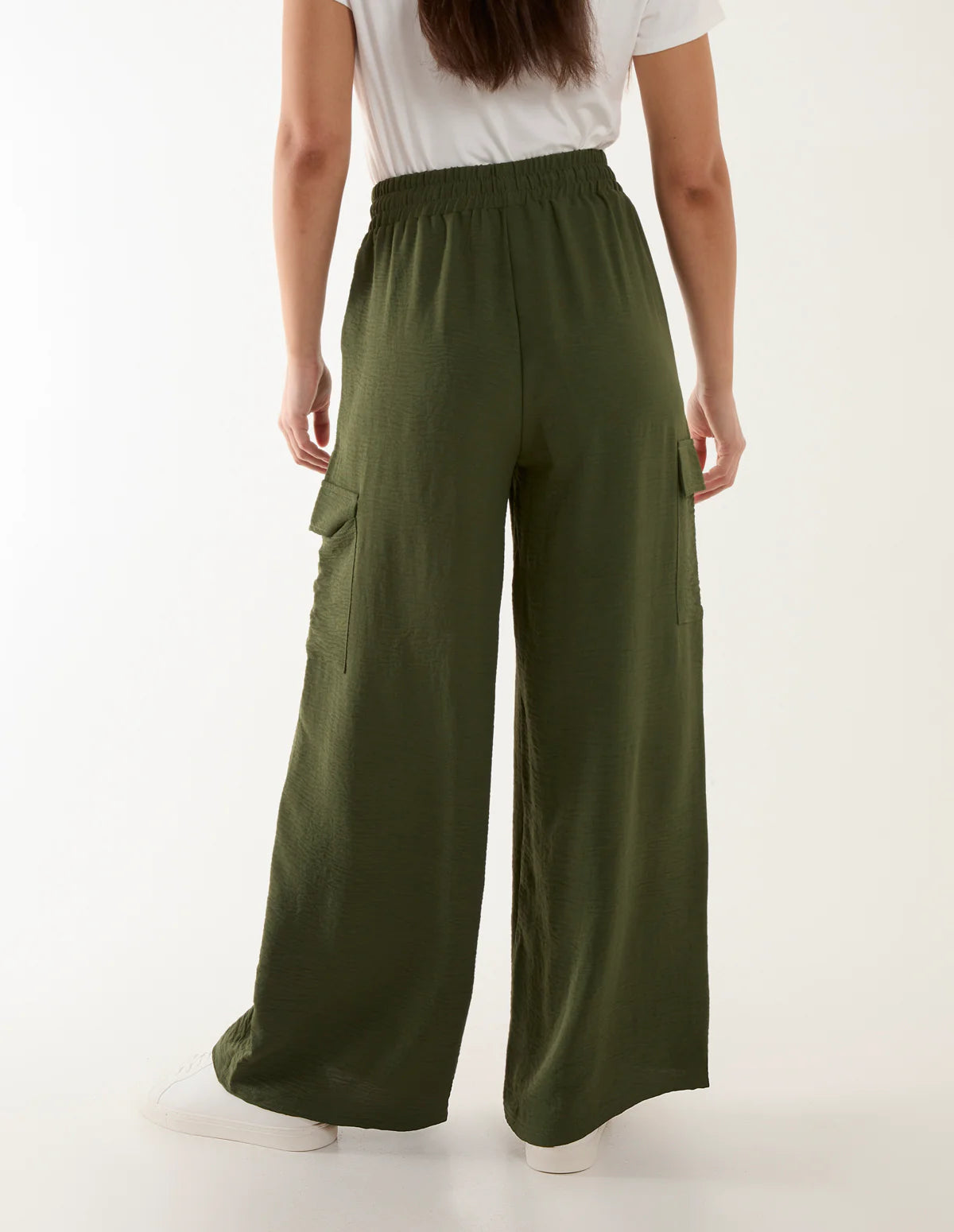 "Women's Olive Green Cargo Wide-Leg Pants – Street Style Ready"