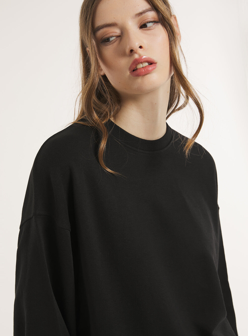 Womens Essential Black Crew Sweatshirt