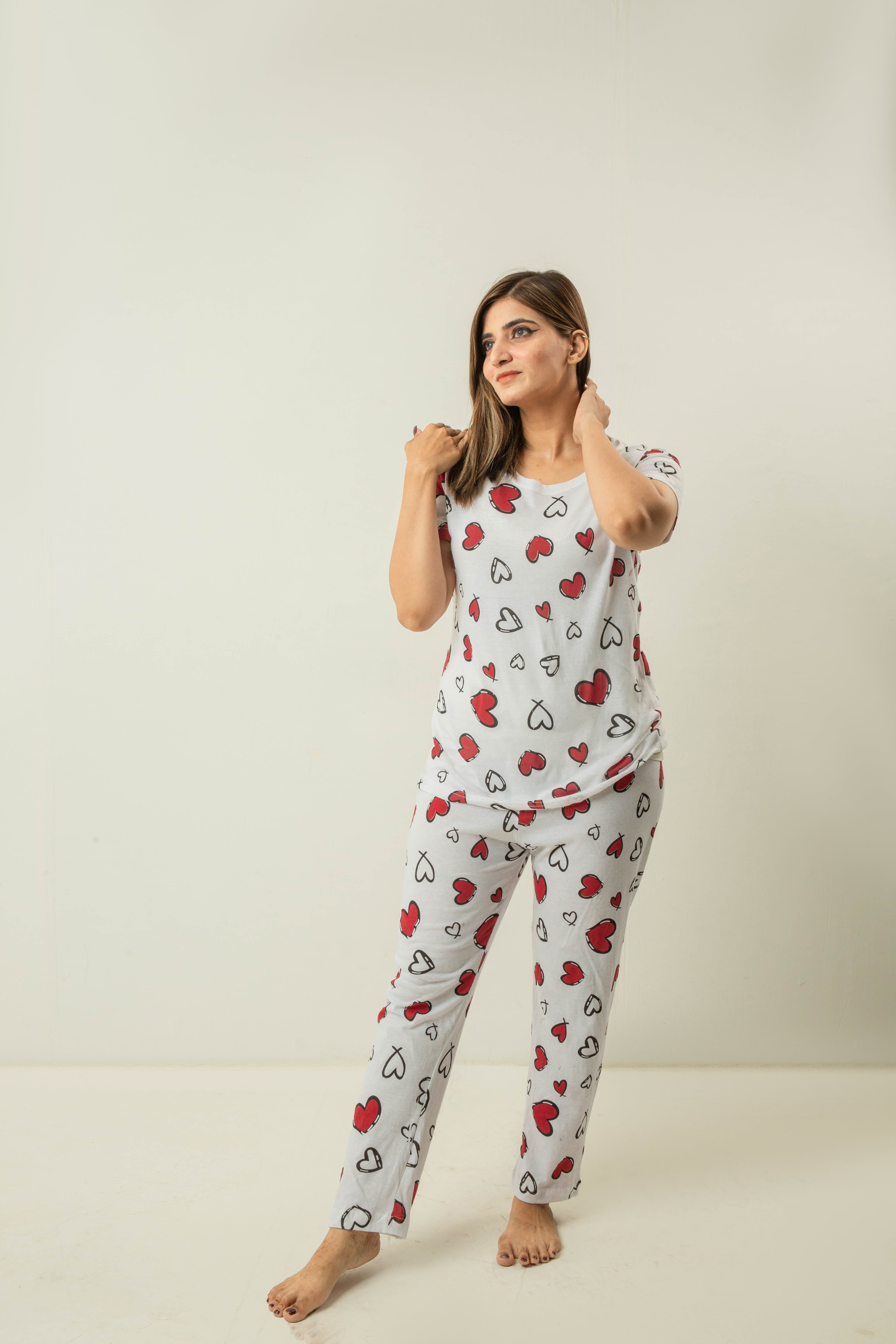 Womens Heart All Over' Comfy Nghtsuit & Sleepwear