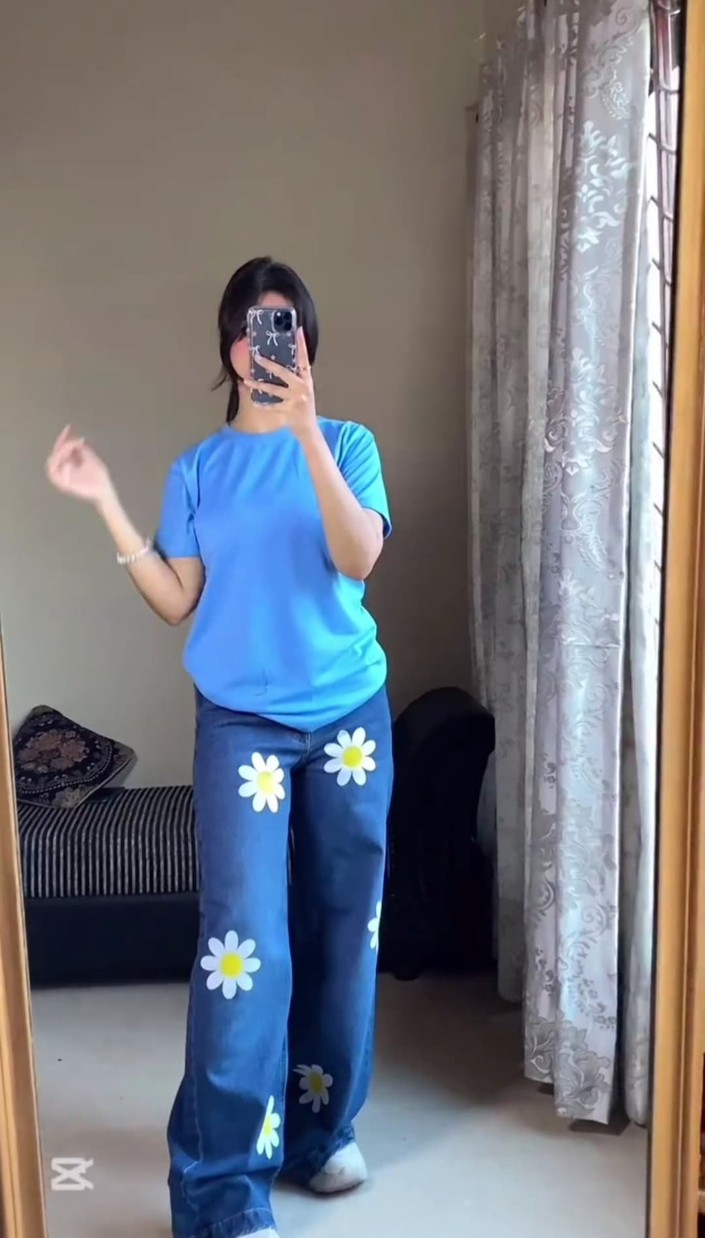 Women’s Trendy Flower-Printed Jeans