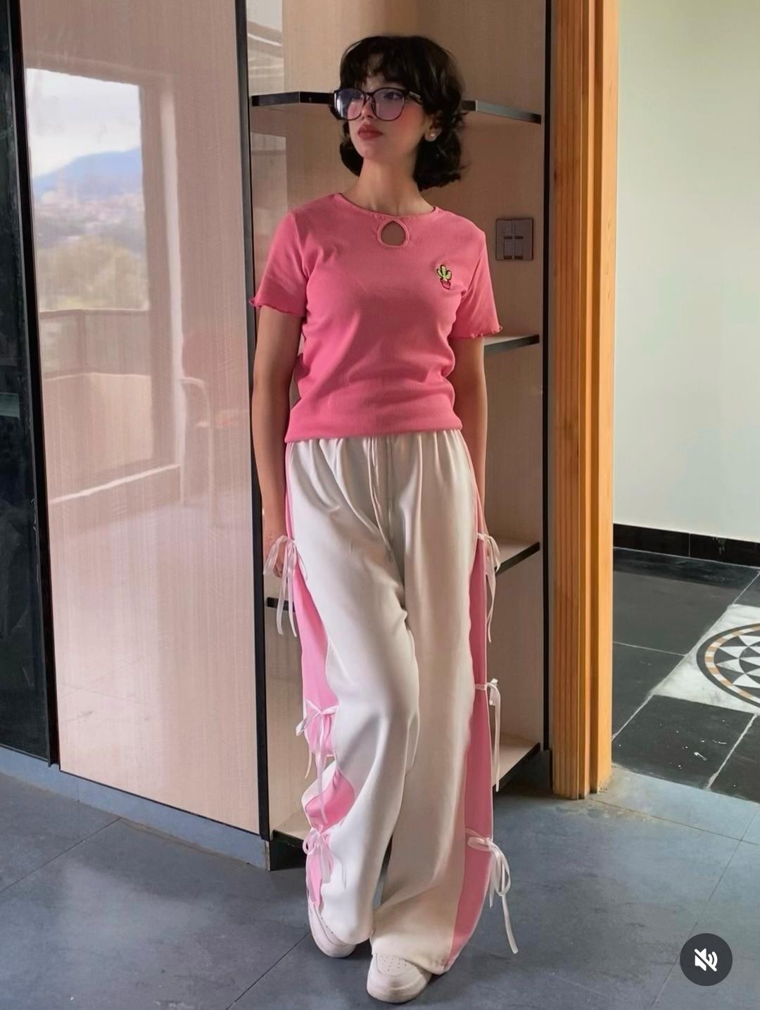 Candy Pink & White – The Sweetest Casual Outfit