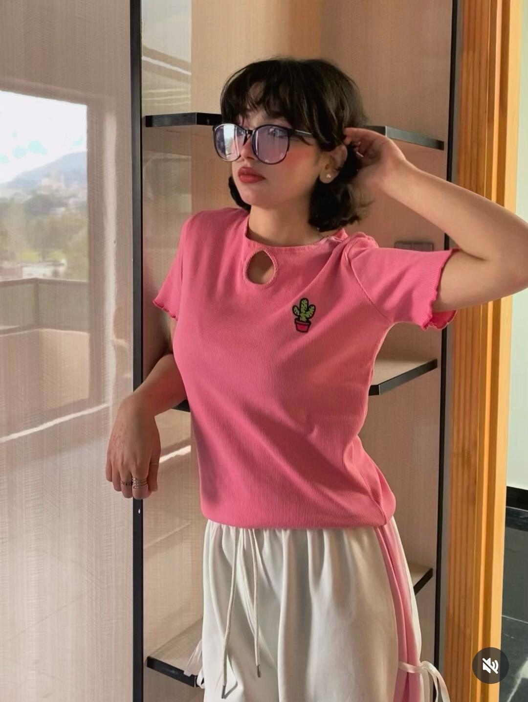 Candy Pink & White – The Sweetest Casual Outfit