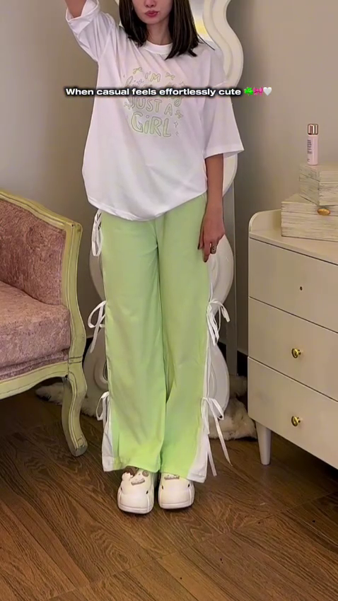 Minty Fresh Streetwear – Oversized Tee & Tie-Side Pants